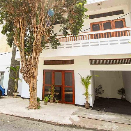 Yoho Relax On Simon Hotel Colombo Exterior photo